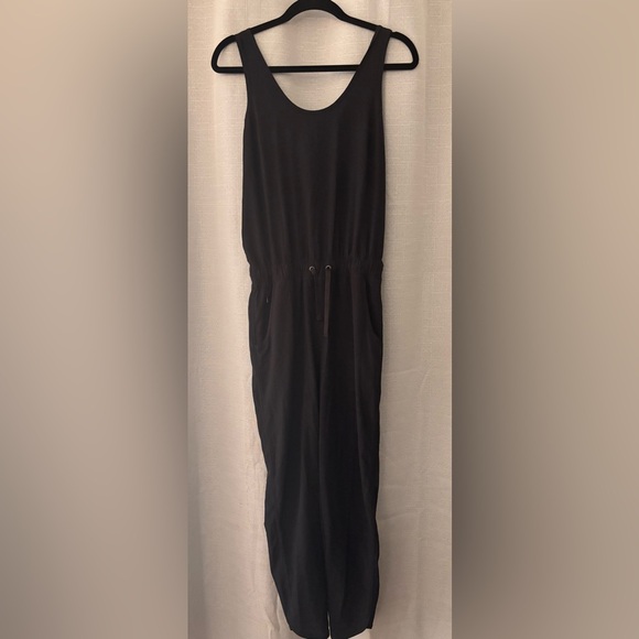 Patagonia Black Sleeveless Drawstring Jumpsuit - Picture 3 of 9